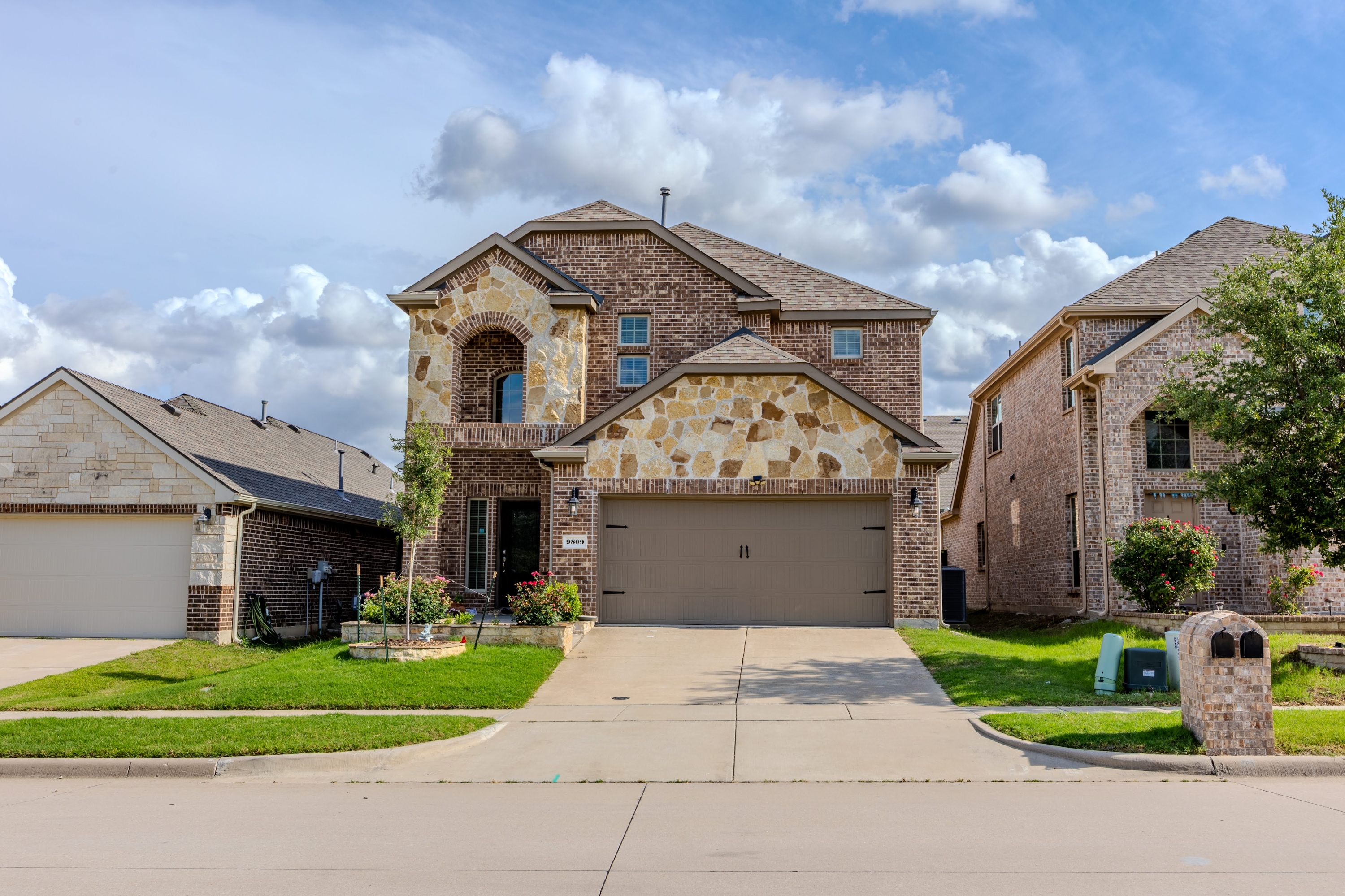 9809 Moccasin Creek Lane